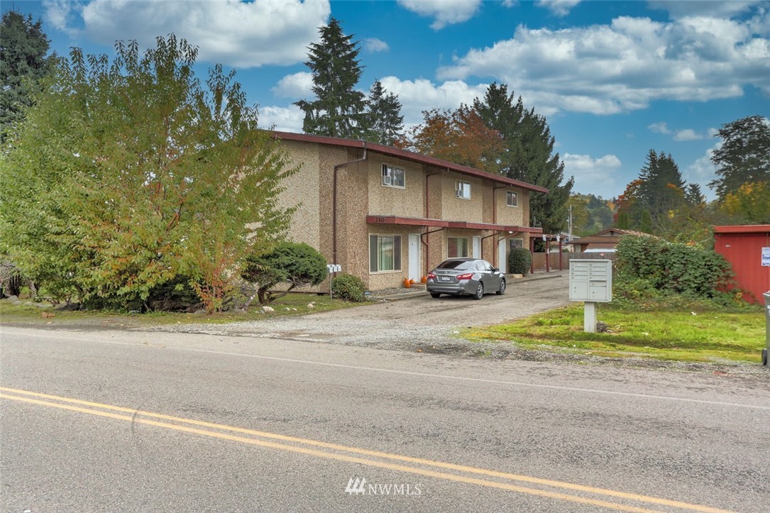 310 R Street Southeast Auburn, WA 98002 - Photo 6 of 23 Gallery Image 6