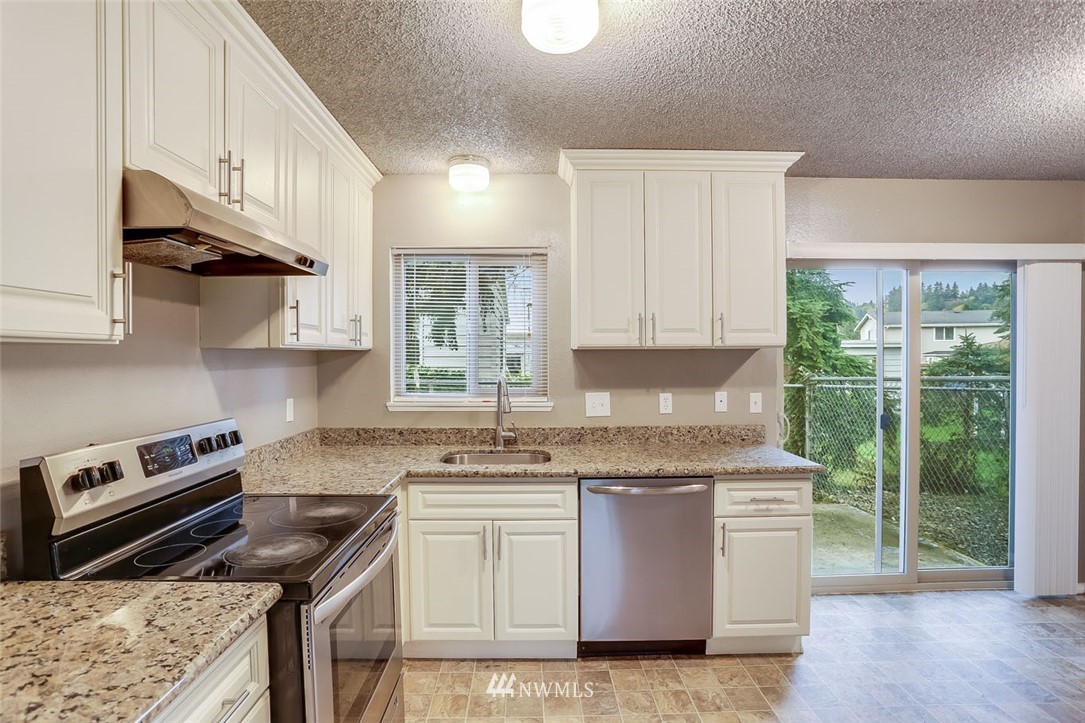 310 R Street Southeast Auburn, WA 98002 - Photo 10 of 23 Gallery Image 10