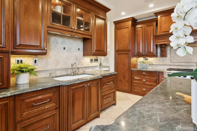 $6,995,000 | 729 Douglass Street, San Francisco, CA 94114