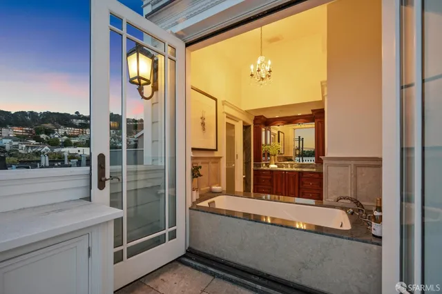 $6,995,000 | 729 Douglass Street, San Francisco, CA 94114