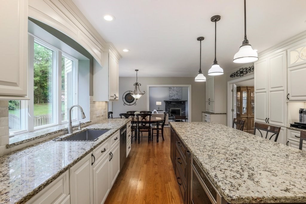 5 Hawthorne Road Shrewsbury, MA 01545 - Photo 6 of 40 Gallery Image 6