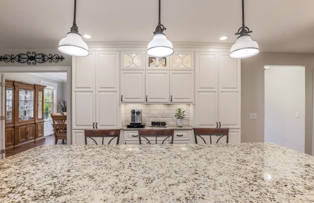 5 Hawthorne Road Shrewsbury, MA 01545 - Photo 7 of 40 Gallery Image 7