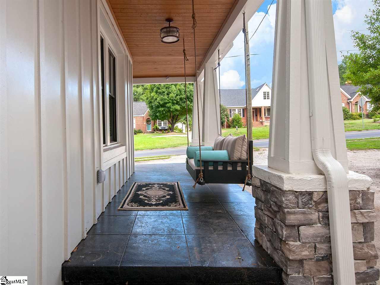 205 West Faris Road Greenville, SC 29605 - Photo 4 of 36 Gallery Image 4