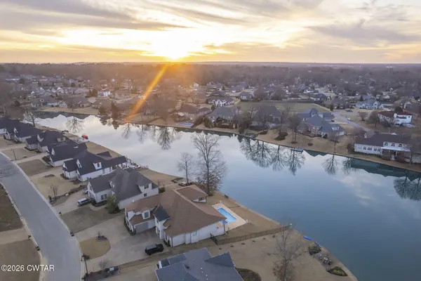 $644,000 | 23 Clearwater Cove, Jackson, TN 38305