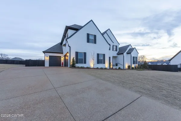 $644,000 | 23 Clearwater Cove, Jackson, TN 38305