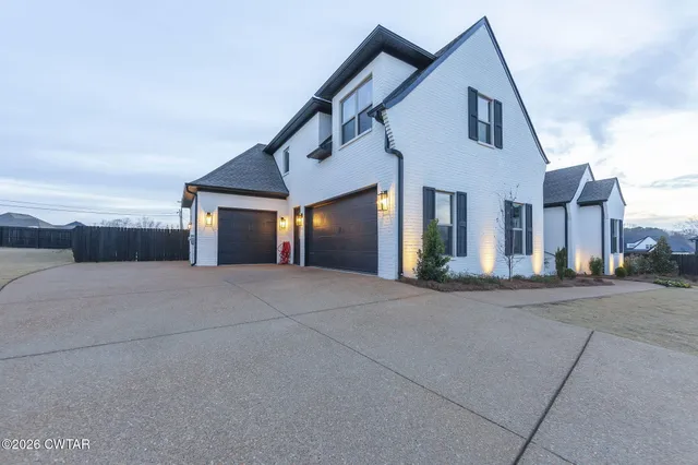 $665,000 | 23 Clearwater Cove, Jackson, TN 38305