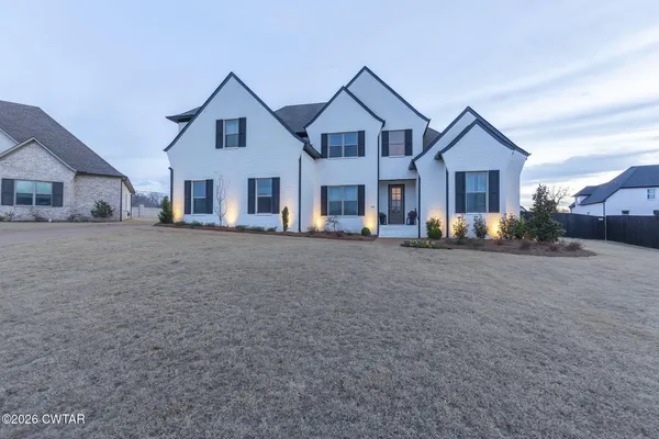 $644,000 | 23 Clearwater Cove, Jackson, TN 38305