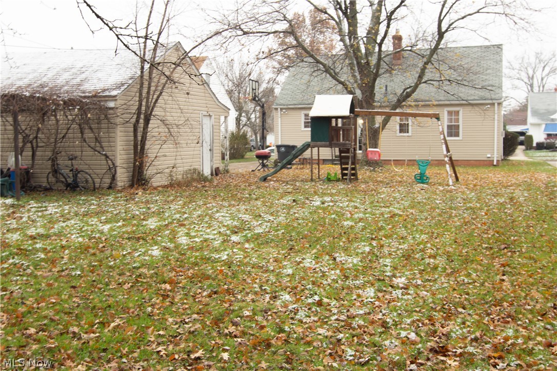 5380 Huron Road Cleveland, OH 44124 - Photo 20 of 20 back of the home.