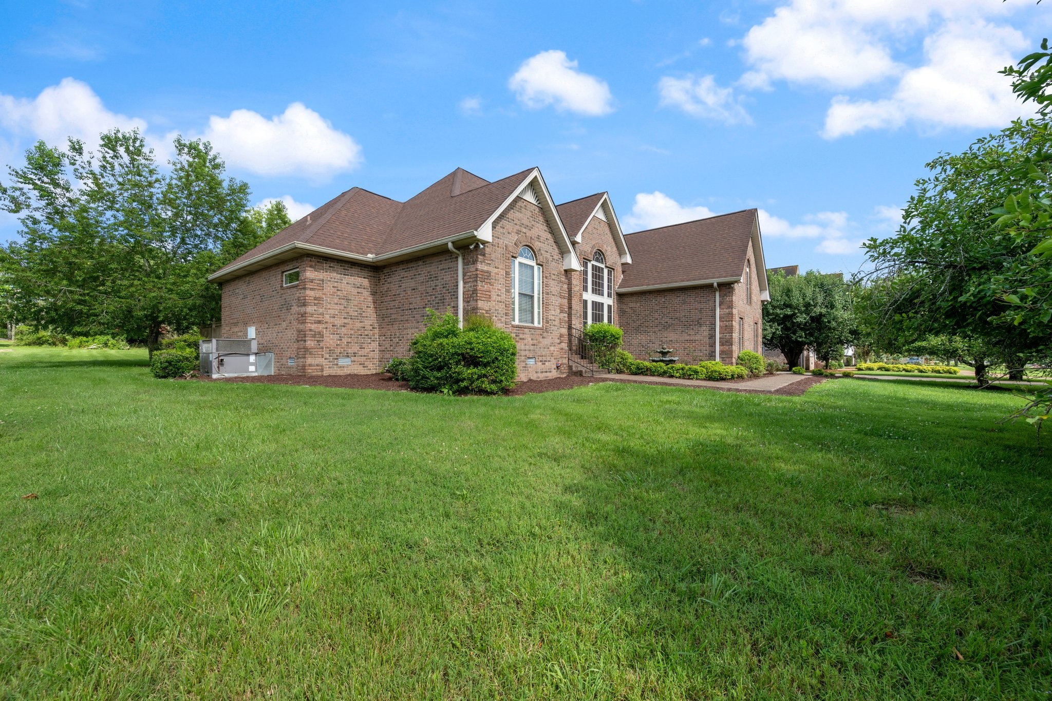 1026 Madison Creek Road Goodlettsville, TN 37072 - Photo 2 of 28