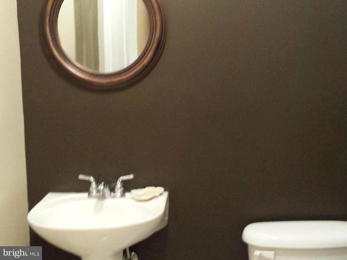 3520 Reisterstown Road Baltimore, MD 21215 - Photo 11 of 15 Bath