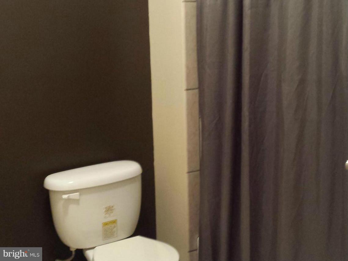 3520 Reisterstown Road Baltimore, MD 21215 - Photo 12 of 15 Bath