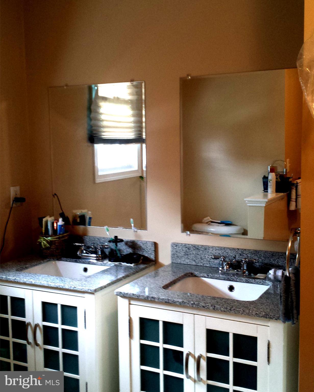 3520 Reisterstown Road Baltimore, MD 21215 - Photo 10 of 15 Bath (Master)