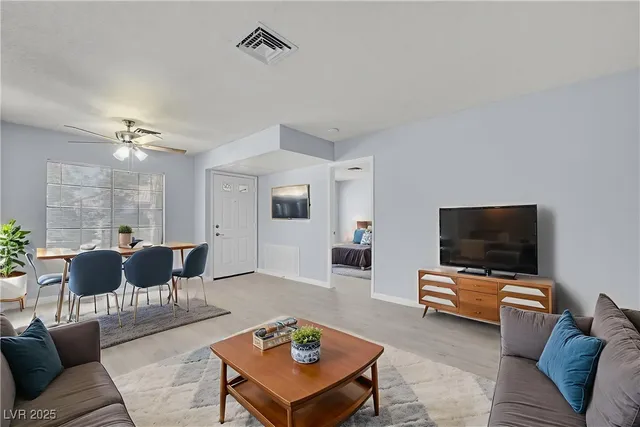 $1,295 | 4730 Nara Vista Way, Unit 202, Las Vegas, NV 89103