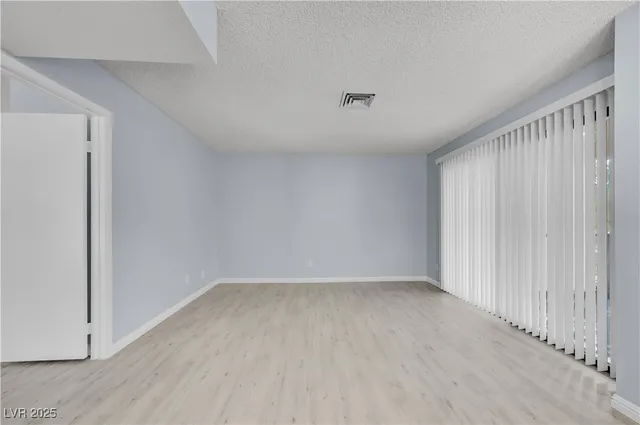 $1,295 | 4730 Nara Vista Way, Unit 202, Las Vegas, NV 89103