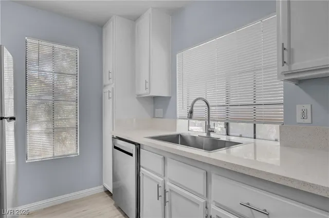 $1,295 | 4730 Nara Vista Way, Unit 202, Las Vegas, NV 89103