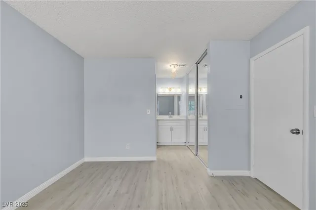 $1,295 | 4730 Nara Vista Way, Unit 202, Las Vegas, NV 89103