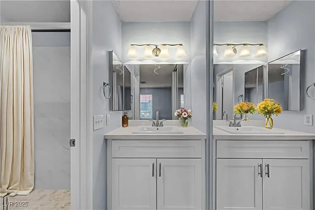 $1,295 | 4730 Nara Vista Way, Unit 202, Las Vegas, NV 89103