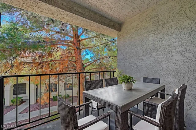 $1,295 | 4730 Nara Vista Way, Unit 202, Las Vegas, NV 89103