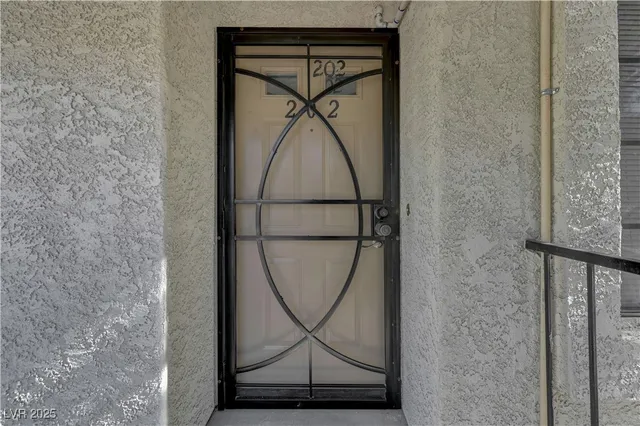 $1,295 | 4730 Nara Vista Way, Unit 202, Las Vegas, NV 89103