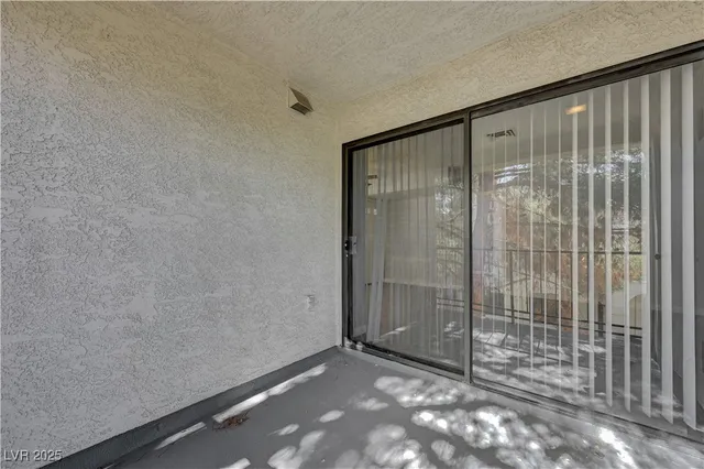 $1,295 | 4730 Nara Vista Way, Unit 202, Las Vegas, NV 89103