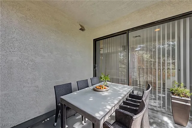$1,295 | 4730 Nara Vista Way, Unit 202, Las Vegas, NV 89103