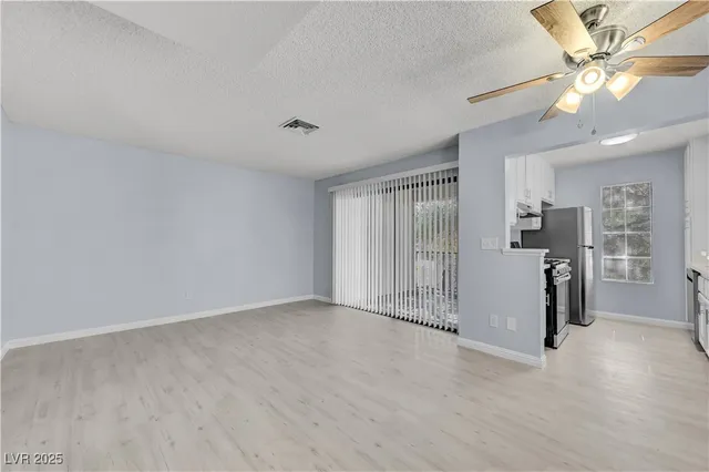 $1,295 | 4730 Nara Vista Way, Unit 202, Las Vegas, NV 89103