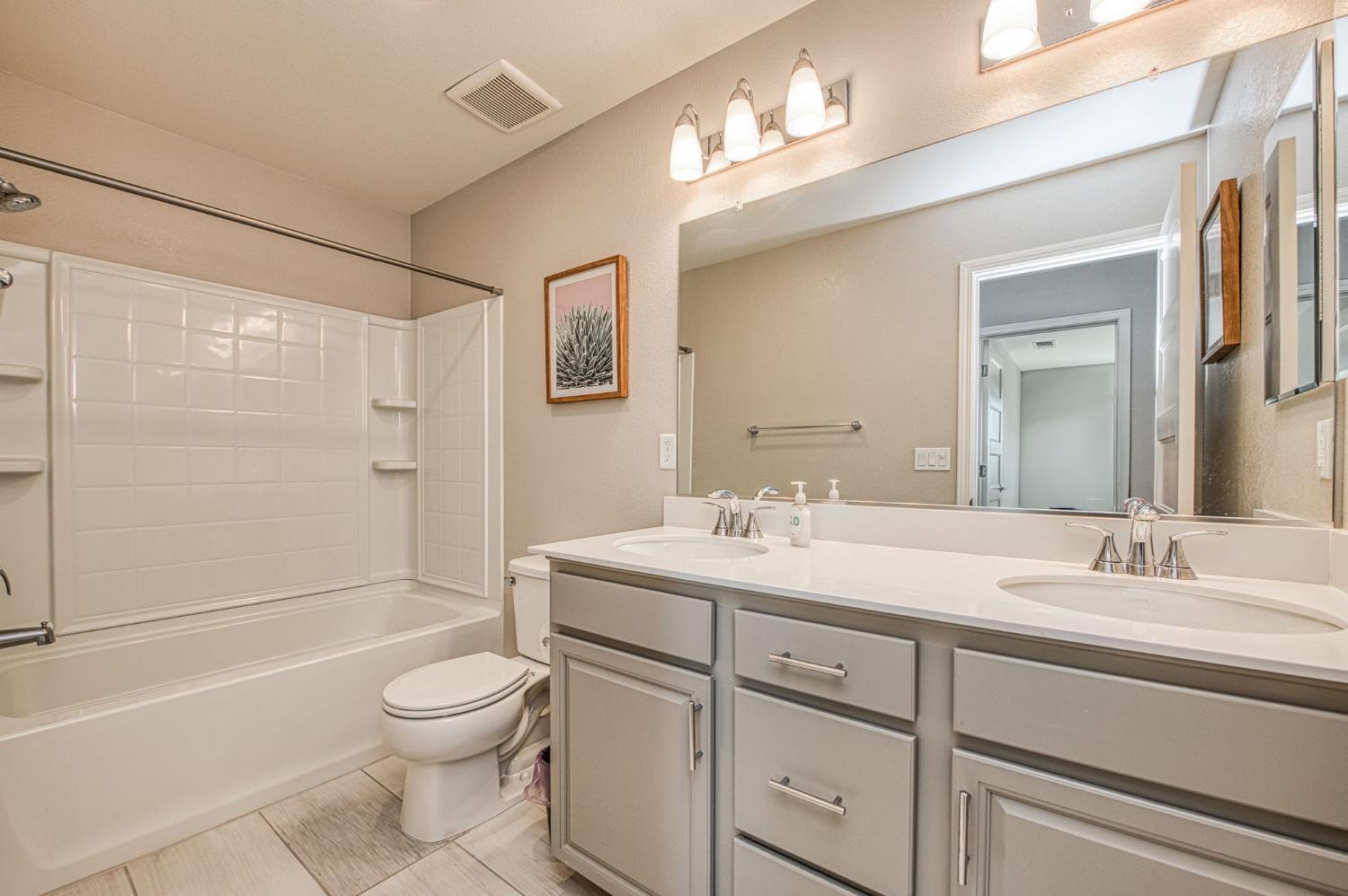 987 North Filbert Avenue Fresno, CA 93727 - Photo 27 of 38