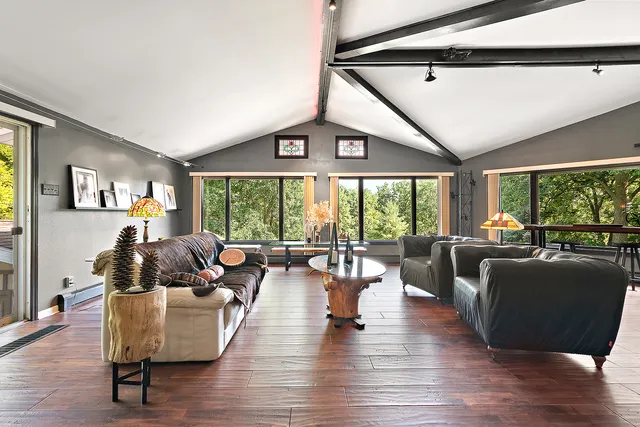 $670,000 | 1108 Plaza Drive, New Lenox, IL 60451