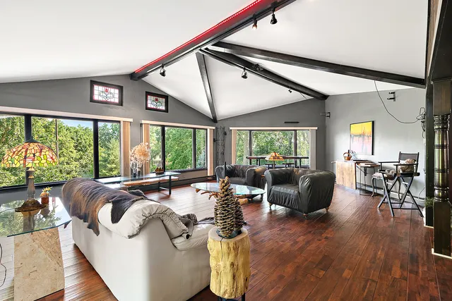 $670,000 | 1108 Plaza Drive, New Lenox, IL 60451