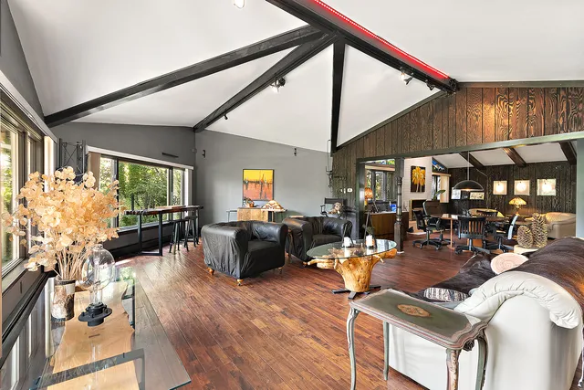 $670,000 | 1108 Plaza Drive, New Lenox, IL 60451