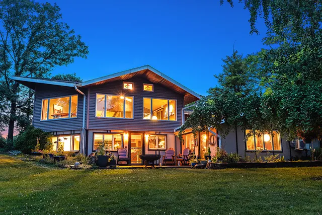 $670,000 | 1108 Plaza Drive, New Lenox, IL 60451