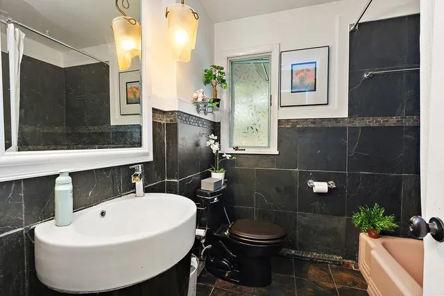 $670,000 | 1108 Plaza Drive, New Lenox, IL 60451