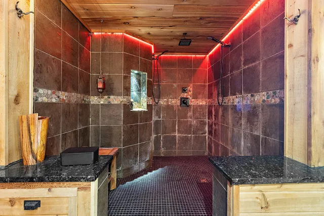 $670,000 | 1108 Plaza Drive, New Lenox, IL 60451