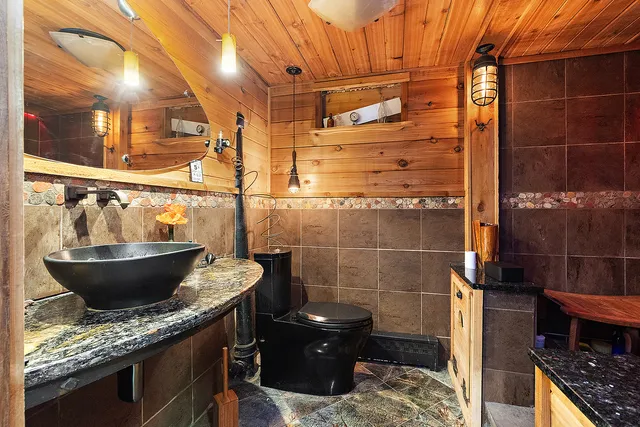 $670,000 | 1108 Plaza Drive, New Lenox, IL 60451