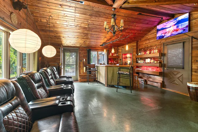 $670,000 | 1108 Plaza Drive, New Lenox, IL 60451