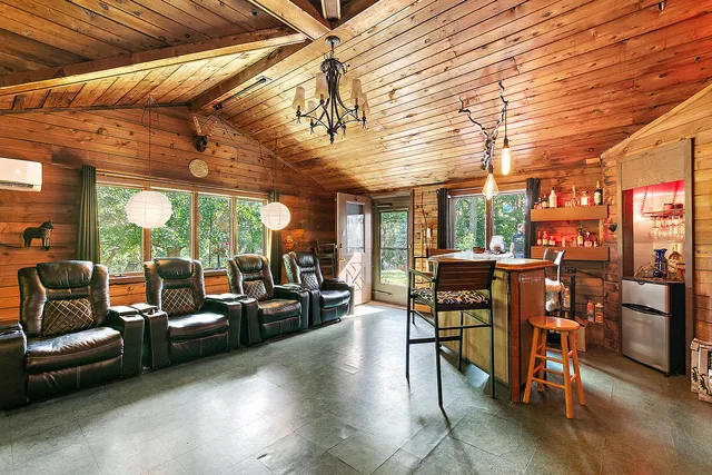 $670,000 | 1108 Plaza Drive, New Lenox, IL 60451