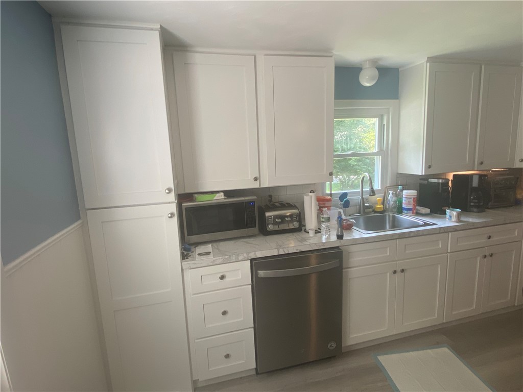 345 Snuff Mill Road North Kingstown, RI 02874 - Photo 3 of 20 Updated kitchen