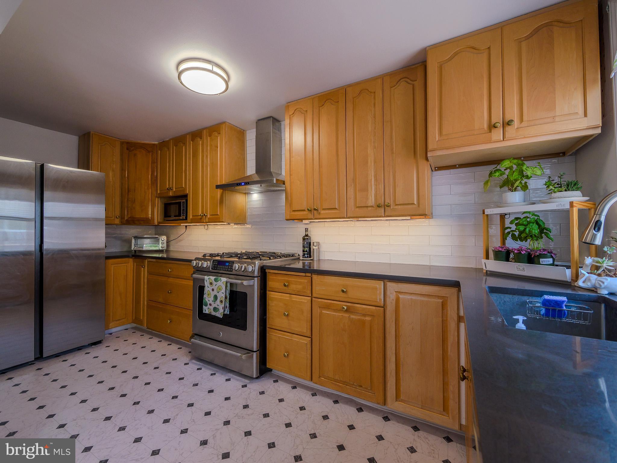 854 Gainsboro Road Drexel Hill, PA 19026 - Photo 13 of 45