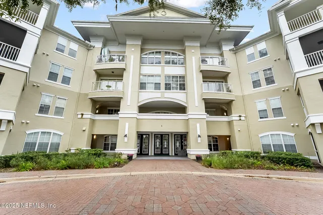 $180,000 | 8290 Gate Parkway West, Unit 516, Jacksonville, FL 32216