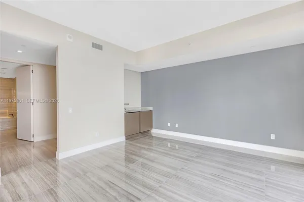 $18,000 | 18975 Collins Avenue, Unit 4604, Sunny Isles Beach, FL 33160