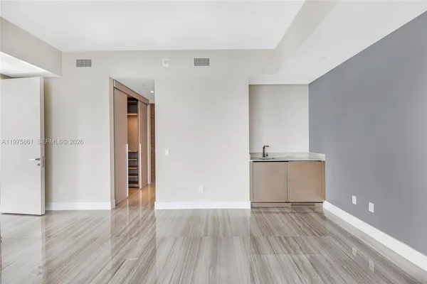 $18,000 | 18975 Collins Avenue, Unit 4604, Sunny Isles Beach, FL 33160