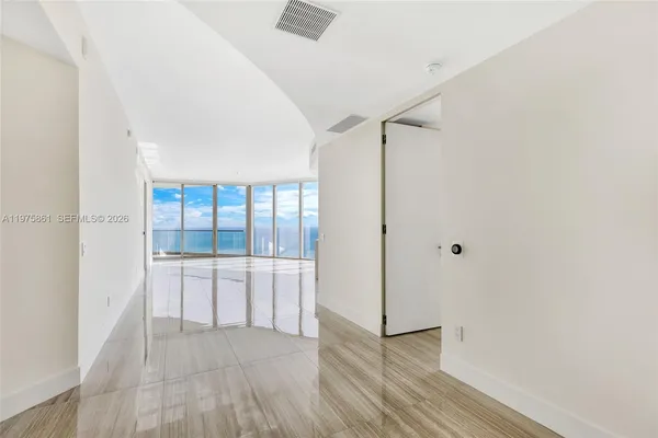 $18,000 | 18975 Collins Avenue, Unit 4604, Sunny Isles Beach, FL 33160