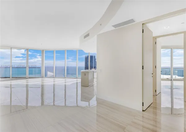 $18,000 | 18975 Collins Avenue, Unit 4604, Sunny Isles Beach, FL 33160