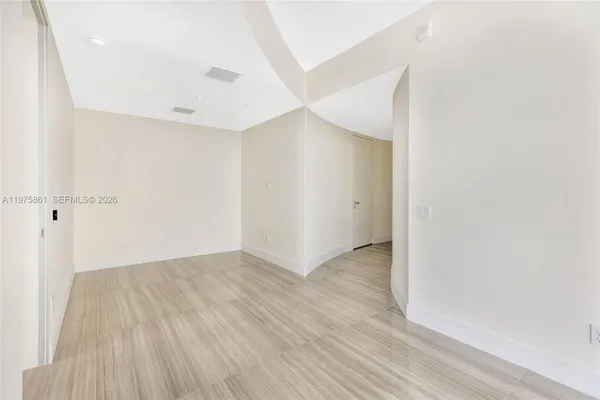 $18,000 | 18975 Collins Avenue, Unit 4604, Sunny Isles Beach, FL 33160