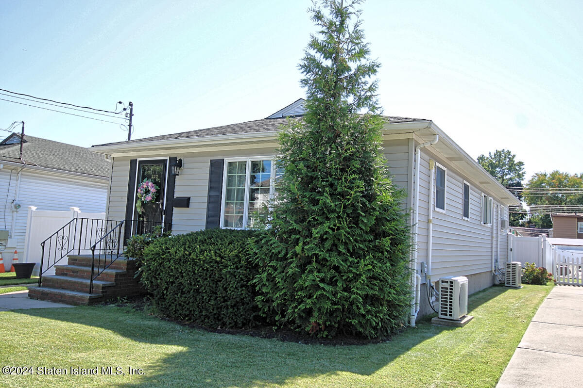 222 Bedford Avenue Compass