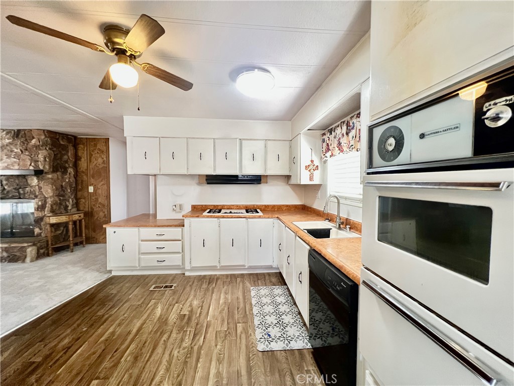 15181 Van Buren, Unit 10 Riverside, CA 92504 - Photo 10 of 29 Gallery Image 10