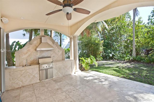 $5,000,000 | 272 Veleros Court, Coral Gables, FL 33143