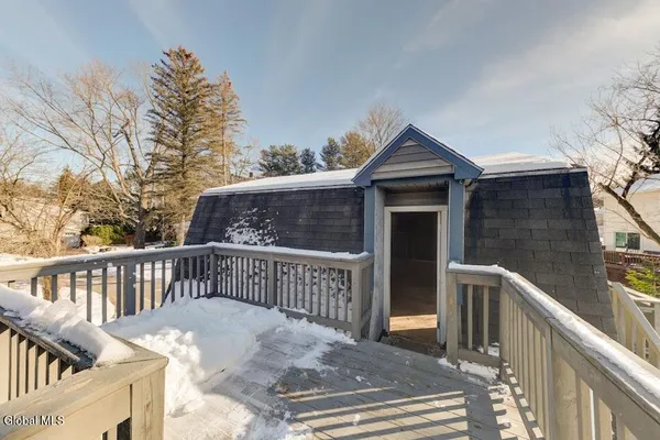 $14,400 | 1346 Van Antwerp Road, Unit 2, Niskayuna, NY 12309