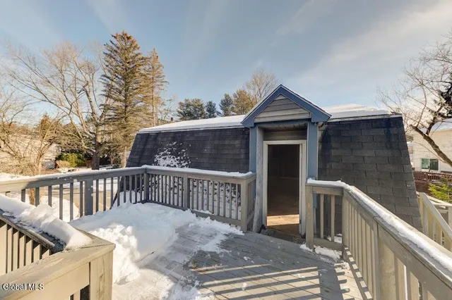 $1,300 | 1346 Van Antwerp Road, Unit 2, Niskayuna, NY 12309