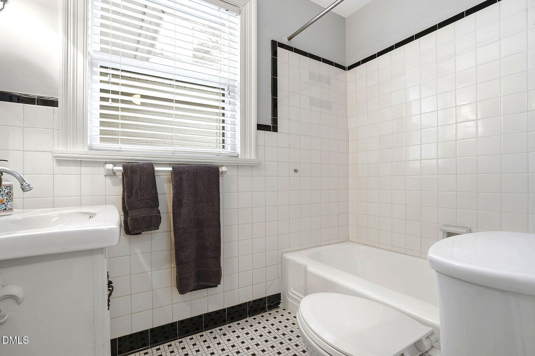 109 West Riverside Drive Smithfield, NC 27577 - Photo 23 of 39 17-web-or-mls-109 West River Dr-74